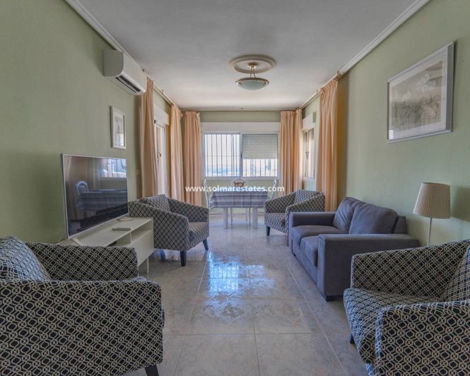 Image No.7-Villa de 4 chambres à vendre à Ciudad Quesada