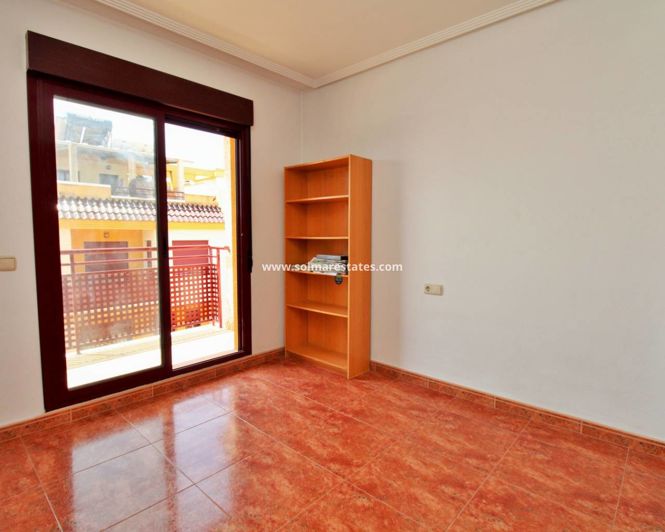 Image No.12-3 Bed House for sale
