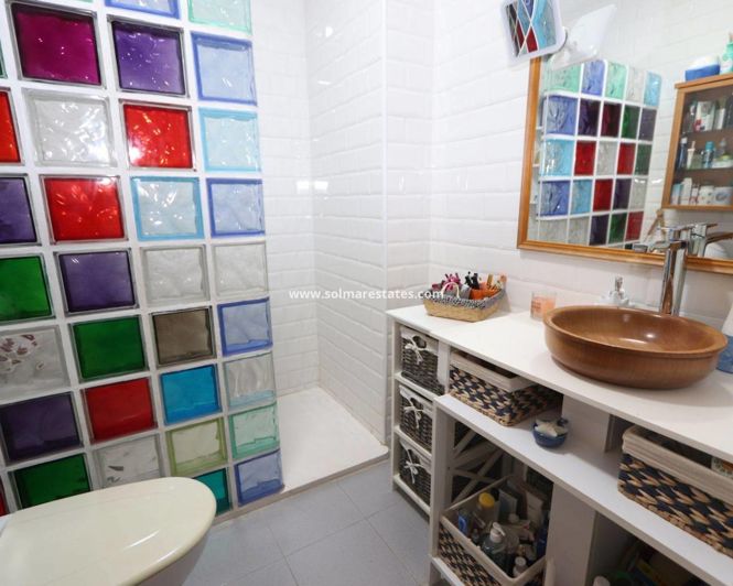 Image No.15-3 Bed Apartment for sale