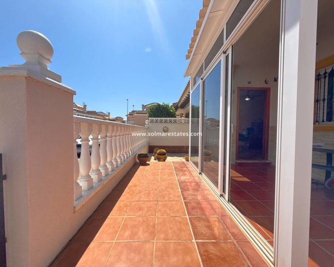 Image No.15-2 Bed Bungalow for sale