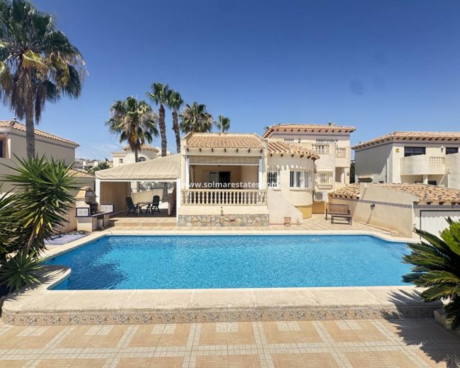 Image No.1-3 Bed Villa for sale