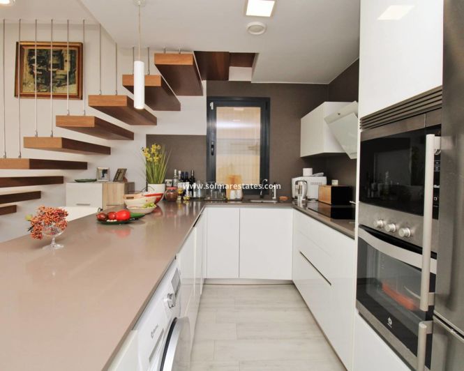 Image No.10-3 Bed Villa for sale