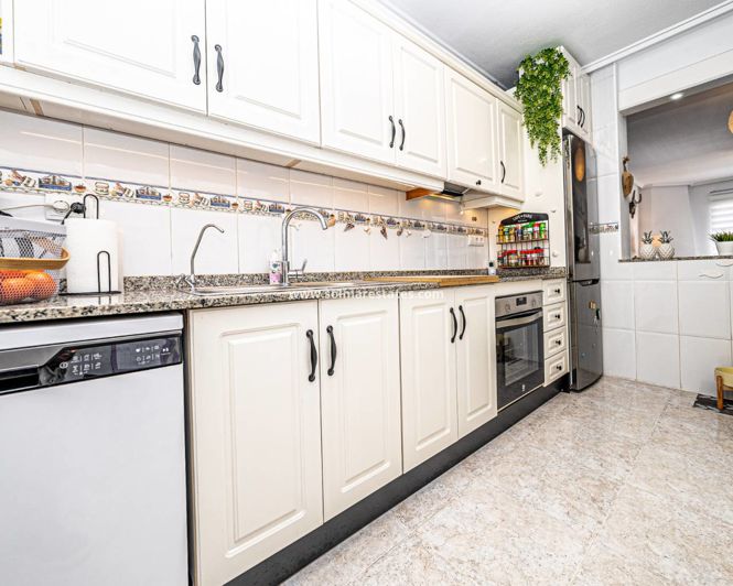 Image No.31-Villa de 4 chambres à vendre à Villamartin