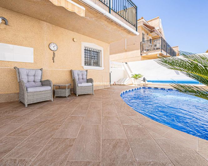 Image No.9-Villa de 4 chambres à vendre à Villamartin