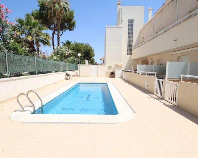 Image No.1-3 Bed Townhouse for sale