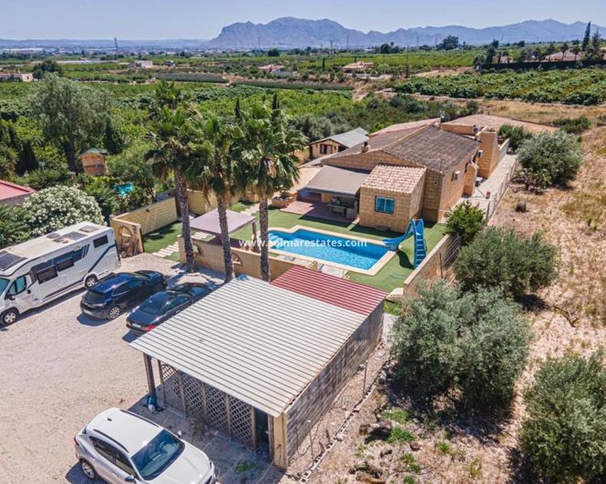 Image No.1-5 Bed Villa for sale