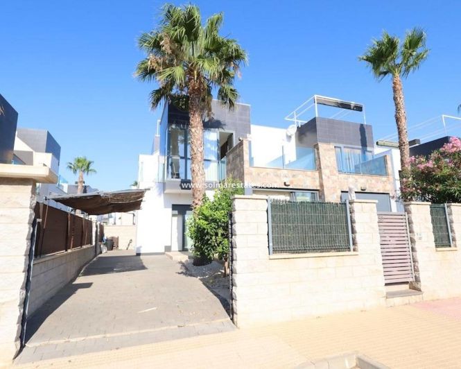 Image No.1-2 Bed Quad for sale