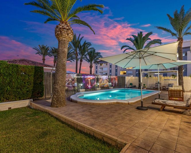 Image No.35-4 Bed Villa for sale