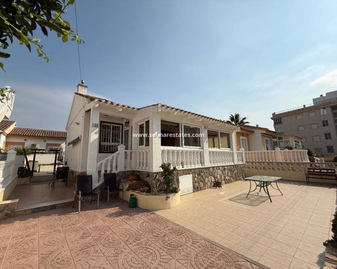 Image No.1-2 Bed Villa for sale