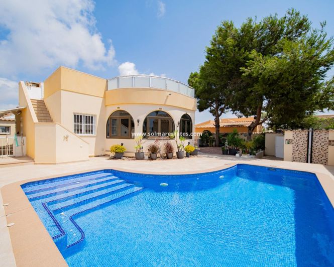 Image No.1-5 Bed Villa for sale
