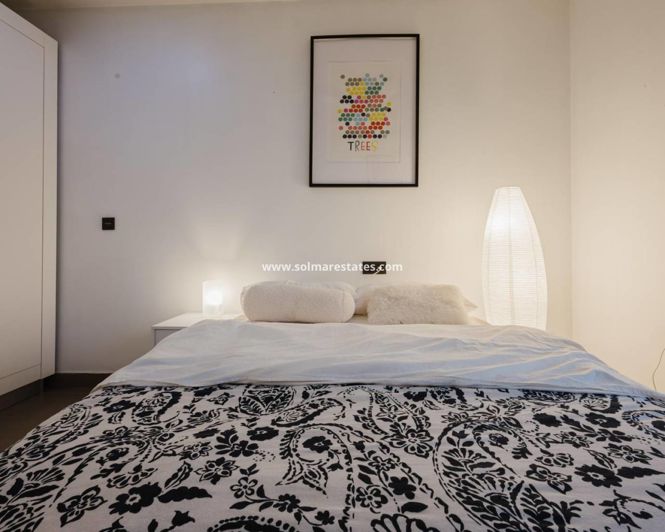 Image No.17-2 Bed Apartment for sale