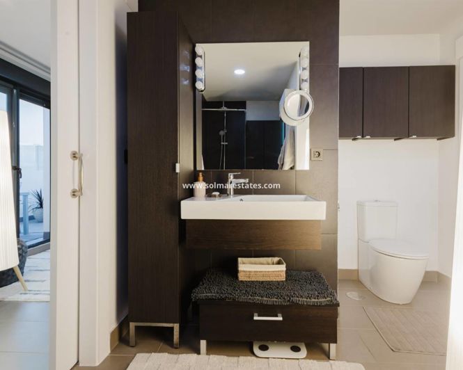 Image No.20-2 Bed Apartment for sale