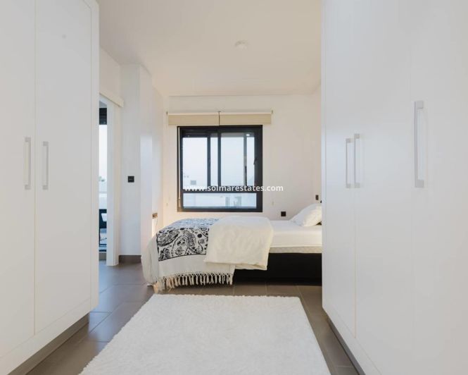 Image No.24-2 Bed Apartment for sale