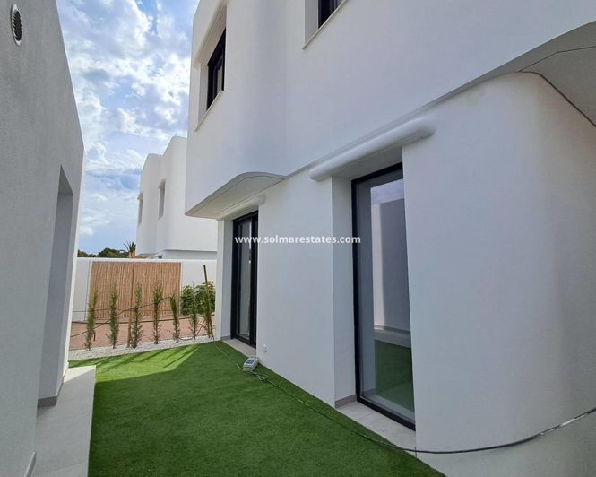 Image No.23-4 Bed Villa for sale