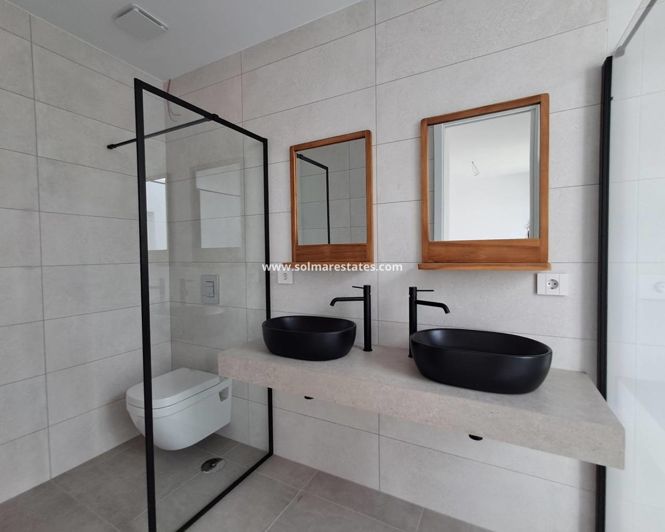 Image No.25-4 Bed Villa for sale
