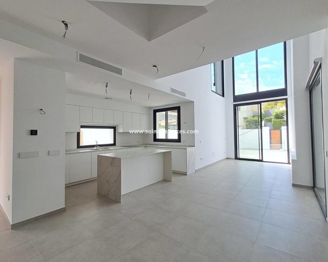 Image No.27-4 Bed Villa for sale