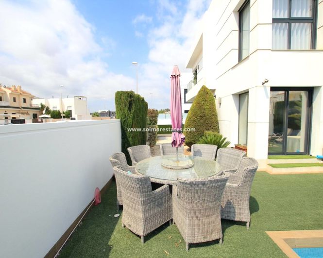 Image No.11-4 Bed Villa for sale