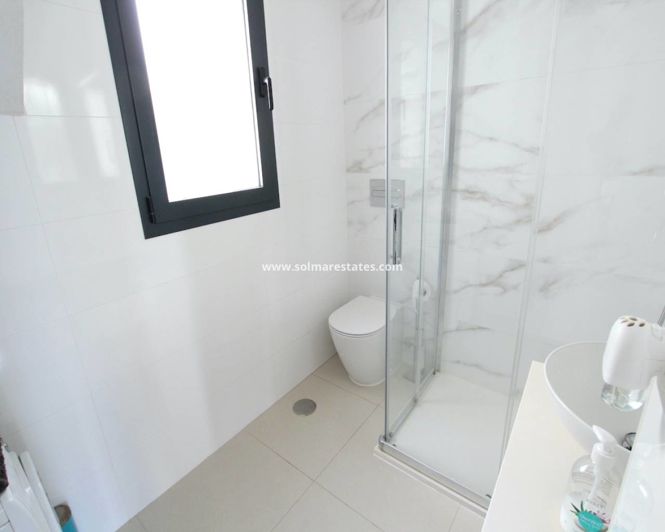 Image No.24-4 Bed Villa for sale