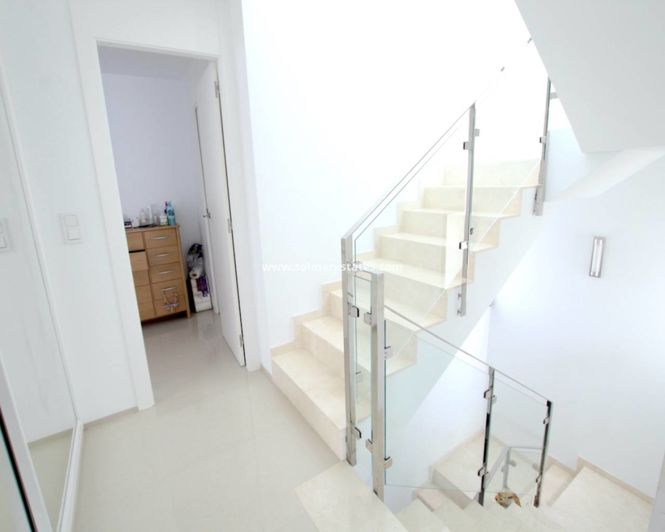 Image No.25-4 Bed Villa for sale