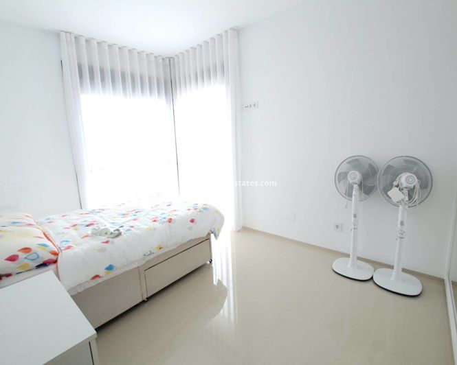 Image No.28-4 Bed Villa for sale