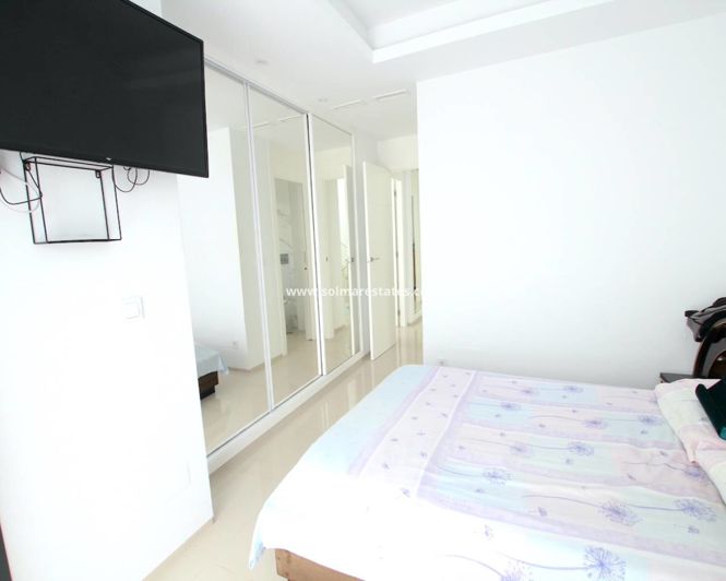 Image No.33-4 Bed Villa for sale