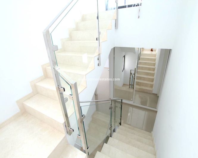 Image No.38-4 Bed Villa for sale