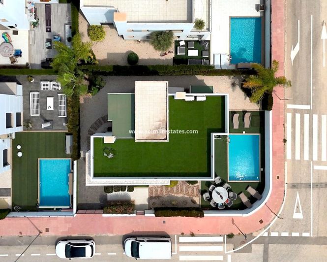 Image No.4-4 Bed Villa for sale