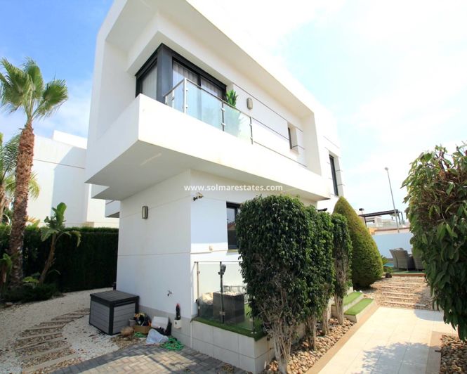 Image No.9-4 Bed Villa for sale