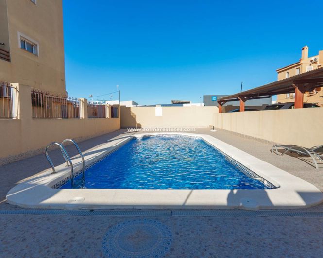 Image No.1-Appartement de 2 chambres à vendre à Torrevieja