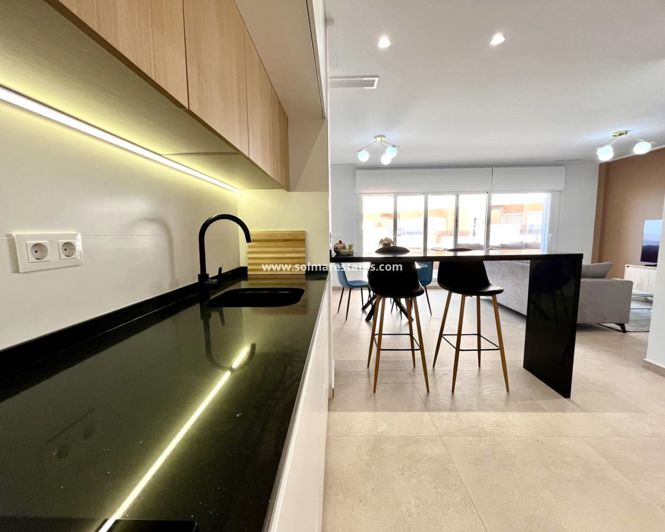 Image No.21-3 Bed Apartment for sale