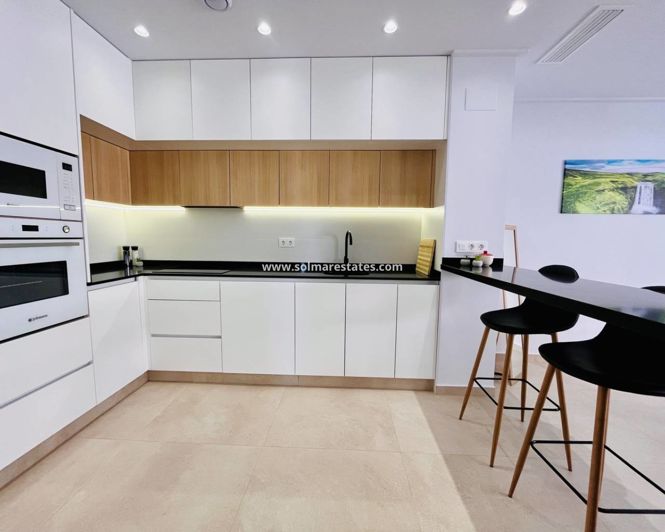 Image No.4-3 Bed Apartment for sale