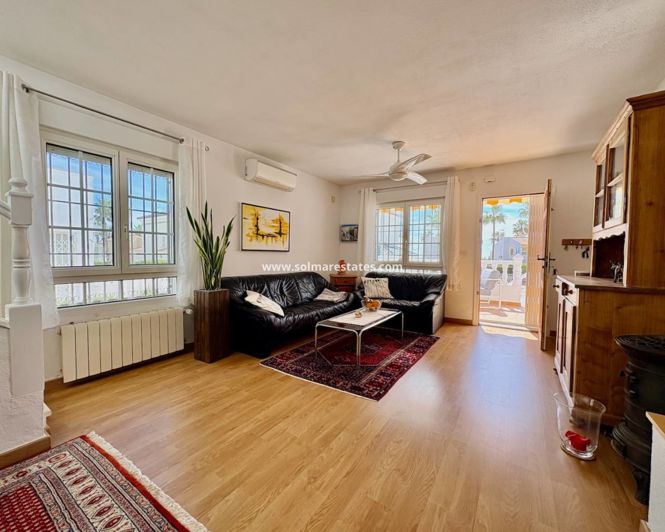 Image No.4-Villa de 3 chambres à vendre à Villamartin