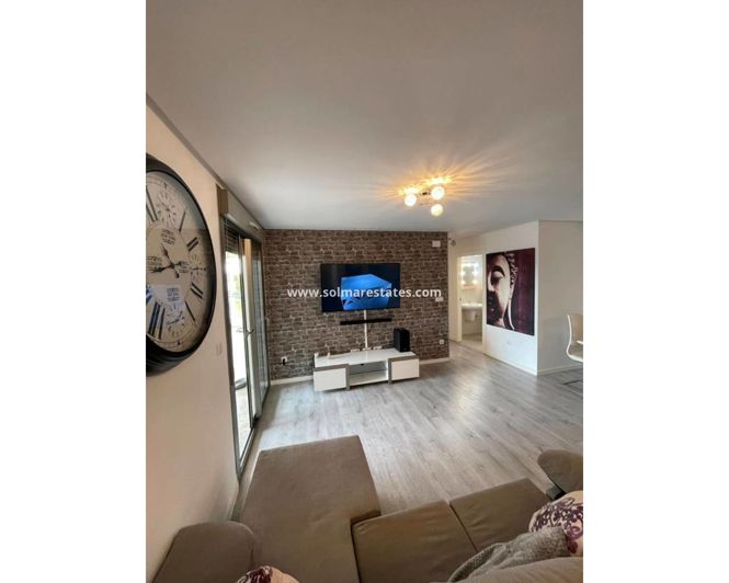 Image No.4-2 Bed Apartment for sale