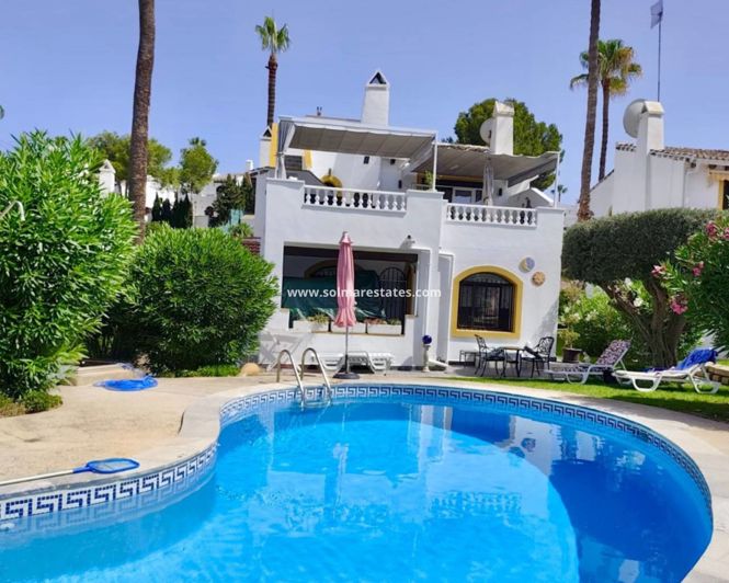Image No.1-4 Bed Villa for sale