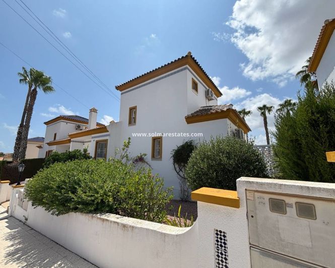 Image No.1-3 Bed Villa for sale