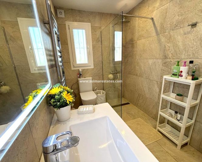 Image No.13-3 Bed Villa for sale