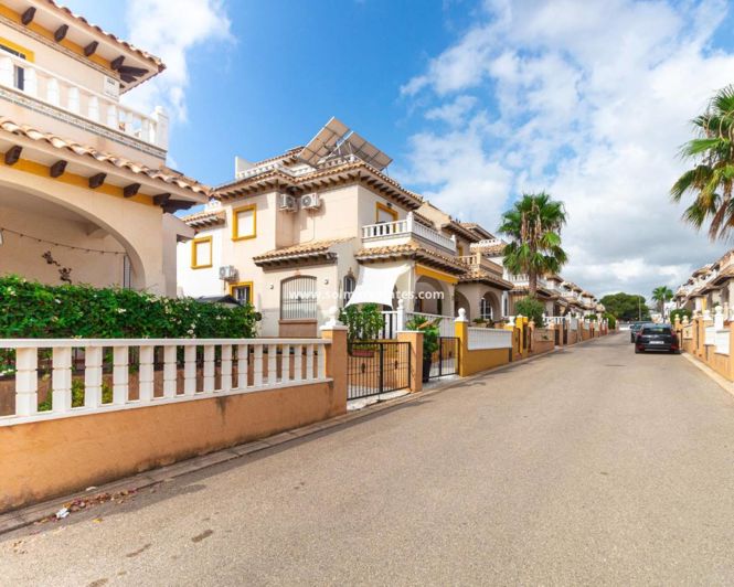 Image No.1-2 Bed Quad for sale