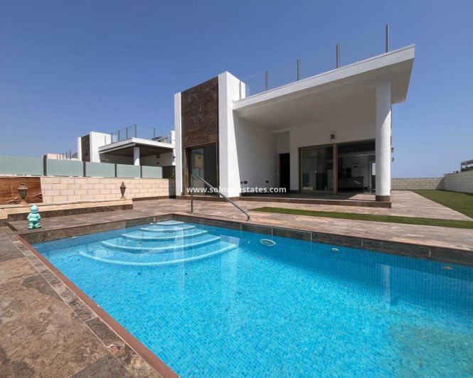 Image No.1-3 Bed Villa for sale