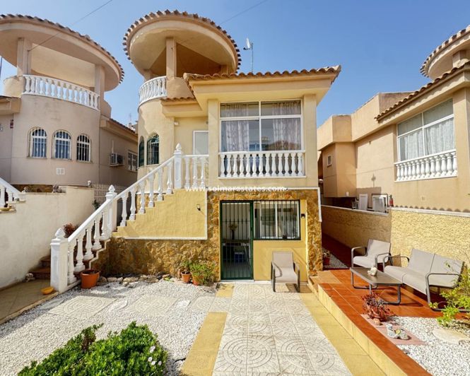 Image No.1-Villa de 4 chambres à vendre à Villamartin