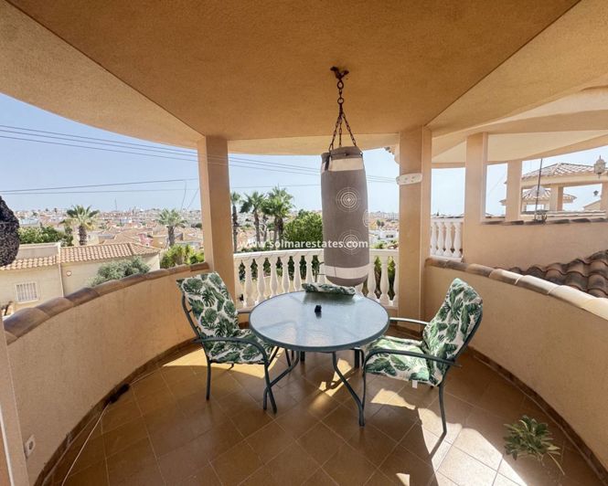 Image No.22-Villa de 4 chambres à vendre à Villamartin