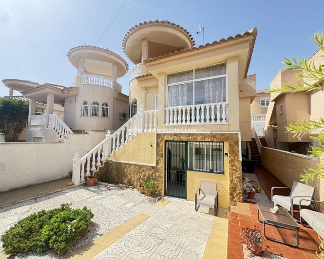 Image No.26-Villa de 4 chambres à vendre à Villamartin