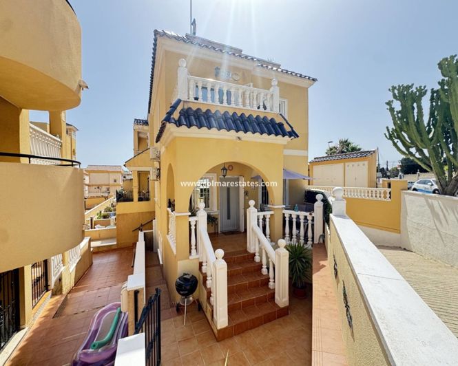 Image No.1-2 Bed Villa for sale
