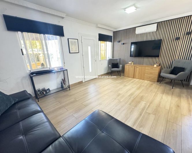 Image No.2-Villa de 2 chambres à vendre à Villamartin