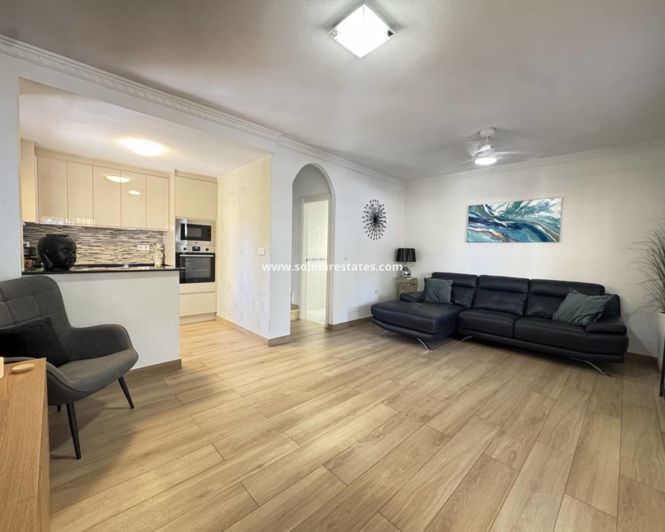 Image No.4-Villa de 2 chambres à vendre à Villamartin