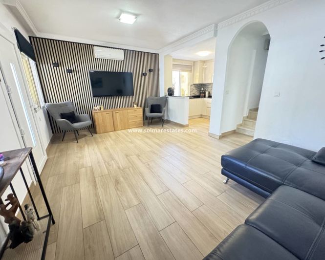 Image No.5-Villa de 2 chambres à vendre à Villamartin