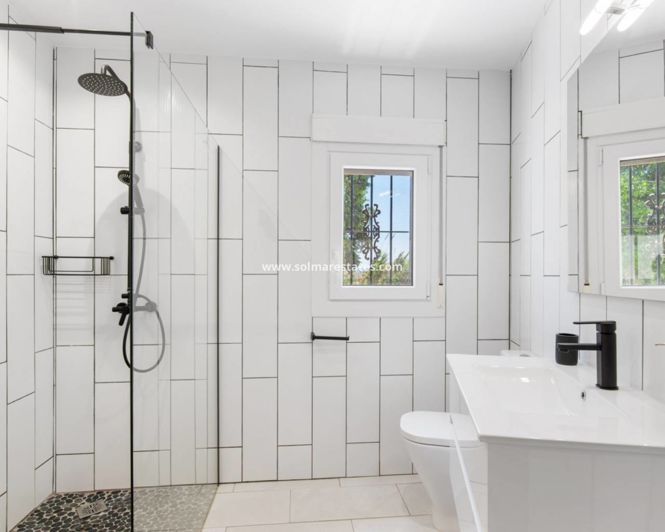 Image No.18-4 Bed Villa for sale