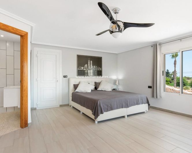 Image No.25-4 Bed Villa for sale