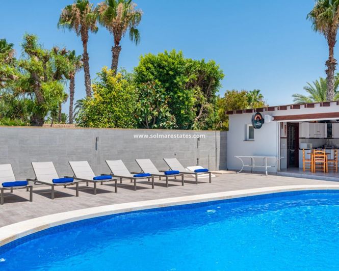 Image No.40-4 Bed Villa for sale