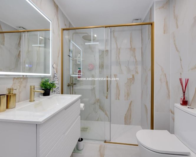 Image No.21-Appartement de 2 chambres à vendre à Punta Prima