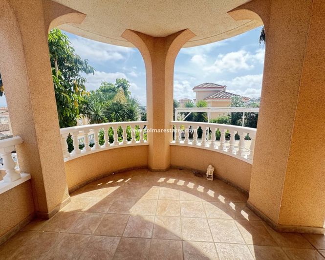 Image No.18-3 Bed Villa for sale